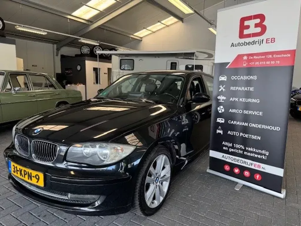 BMW 1-serie 118i Business Line N.A.P-APPLE CARPLAY- LEER-